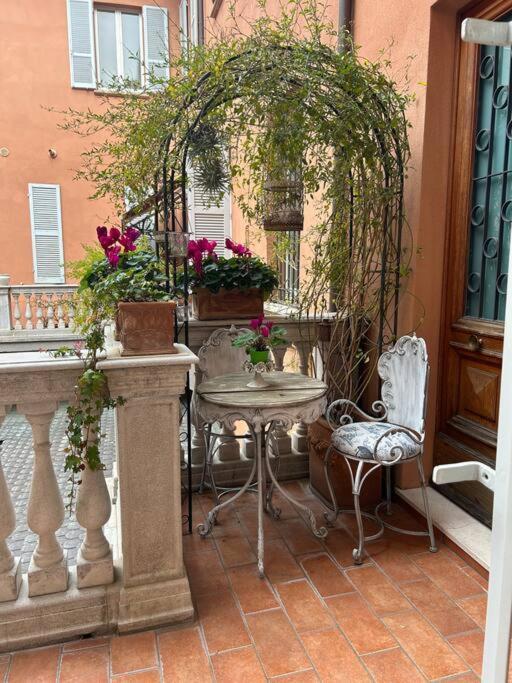 Апартаменты Centro Storico Residenza Di Charme Римини Экстерьер фото